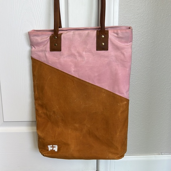 Fat Felt The TALL TOTE in DESERT - Picture 4 of 9